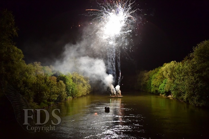 Isar_in_Flammen_07.jpg